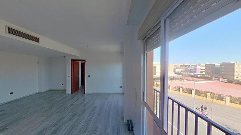 Piso de 79m² en avenida Constitucion, Alcalá De Guadaíra, Sevilla