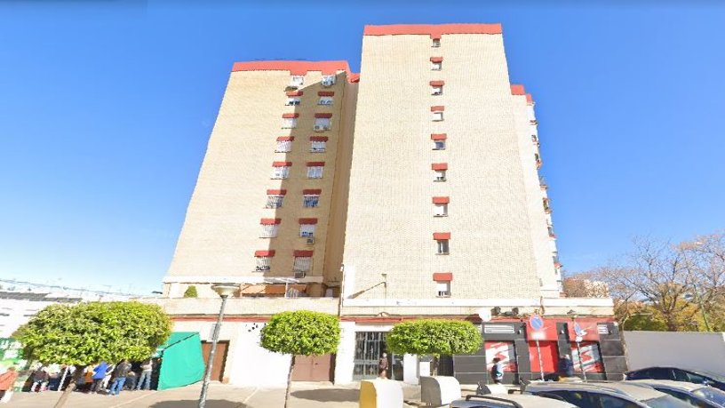 Local comercial de 32m² en calle Malva, Sevilla