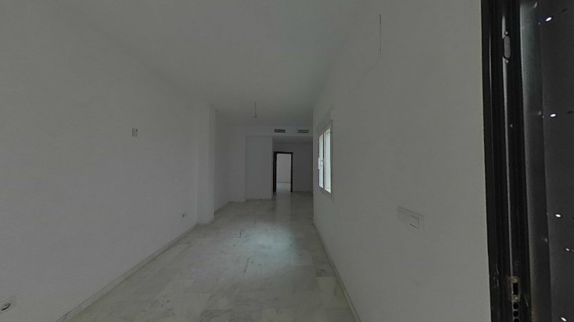 Piso de 128m² en calle Real De Utrera, Dos Hermanas, Sevilla