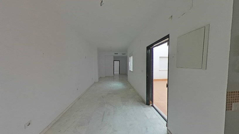 Piso de 128m² en calle Real De Utrera, Dos Hermanas, Sevilla