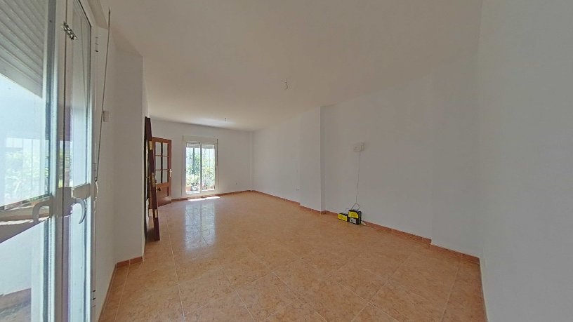 Piso en venta en calle Larga Nº 88-90, Olivares, Sevilla