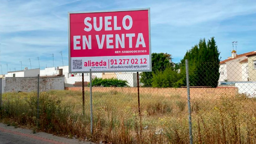 Suelo urbano de 913m² en calle Fernando Martin Rubio, Umbrete, Sevilla