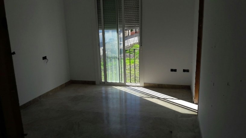 Piso de 80m² en calle Real - Cruz Roja (Residencial Enamorado, Burguillos, Sevilla