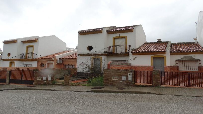 Piso de 110m² en urbanización Alonso Cano, Morón De La Frontera, Sevilla