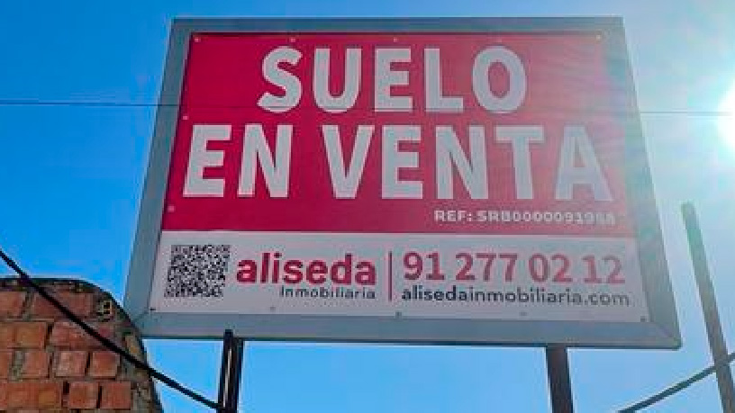 Suelo urbano de 1361m² en calle Rodriguez De La Fuente, Burguillos, Sevilla