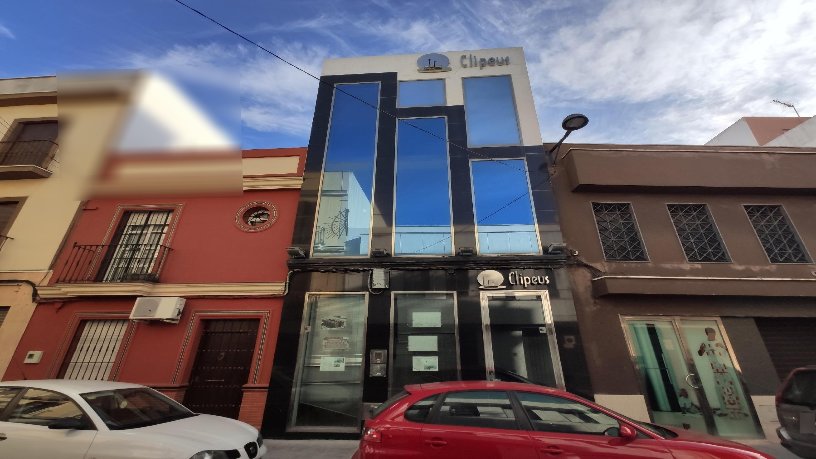 Bâtiment de bureaux de 311m² dans rue El Ejido, Dos Hermanas, Sevilla