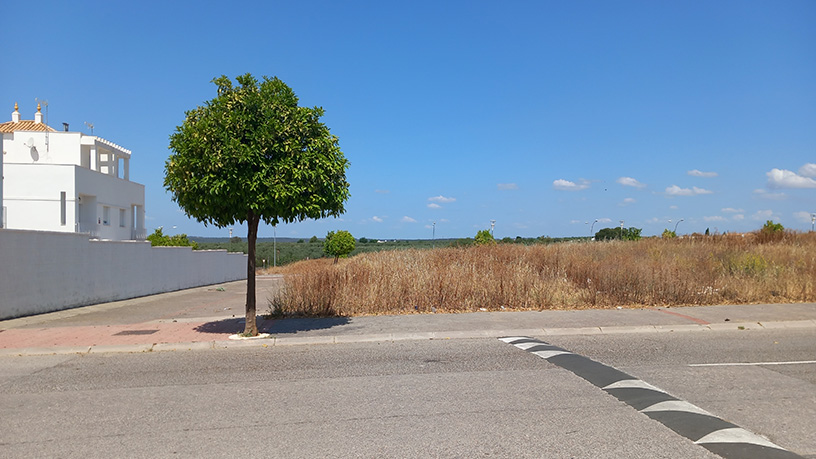 Suelo urbanizable de 2400m² en calle Granaina, Gerena, Sevilla