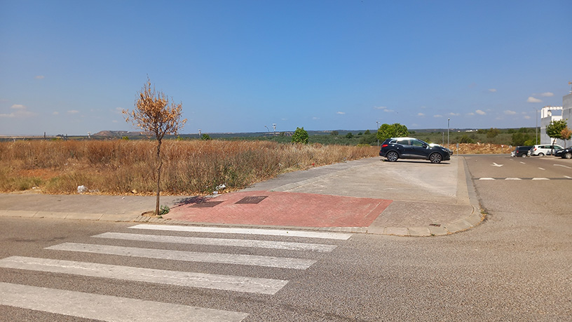 2400m² Developable land on street Granaina, Gerena, Sevilla