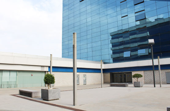 76m² Commercial premises on avenue Via Apia, Sevilla