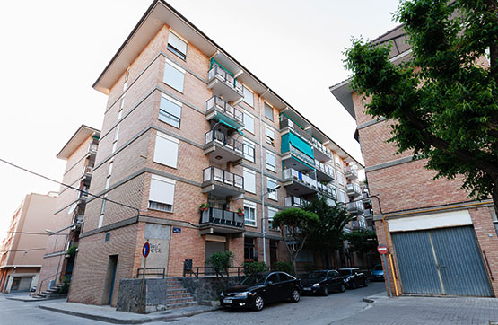 Piso de 84.00 m² con 3 habitaciones  con 1 baño en Calle Cl Santa Teresa, Barbastro