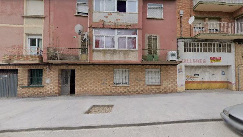 Local comercial en venta en calle División 52, Huesca, Huesca