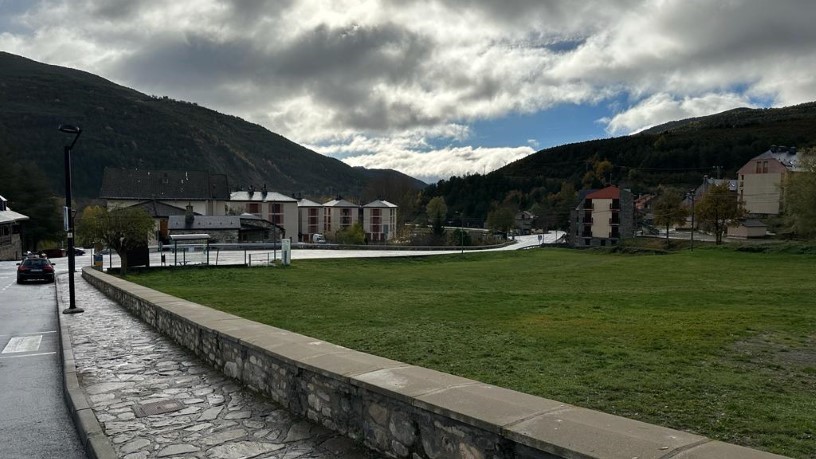 Autres de 2100m² dans rue Santiago, Castiello De Jaca, Huesca