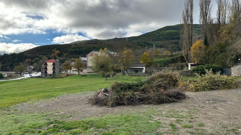 Autres de 2100m² dans rue Santiago, Castiello De Jaca, Huesca