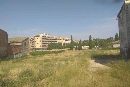 1018m² Developable land on street Pedro Iv, Huesca