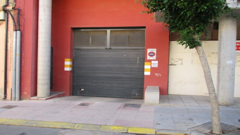 Local comercial de 424m² en calle San Pedro 5, Binéfar, Huesca