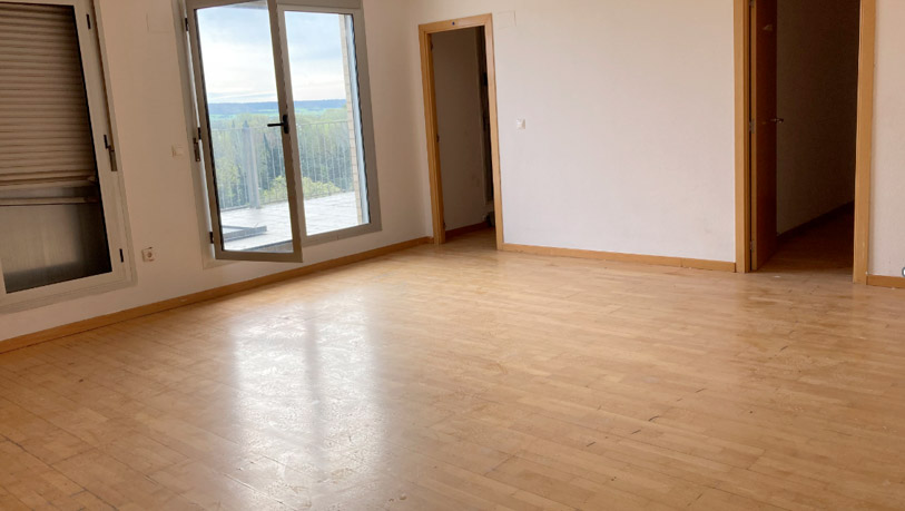 112m² Flat on street Valentin Gardeta, Huesca