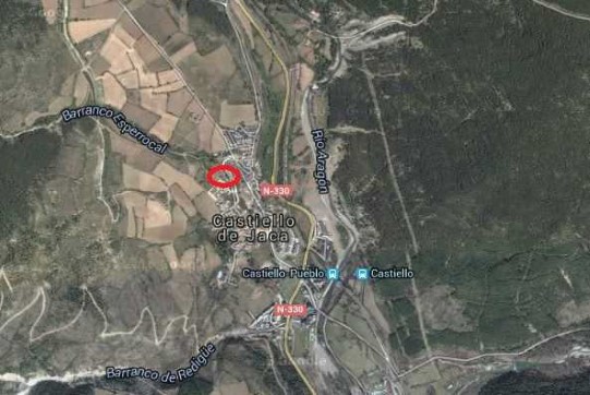 Terrain urbain de 2044m² dans route De Las Eras, Castiello De Jaca, Huesca