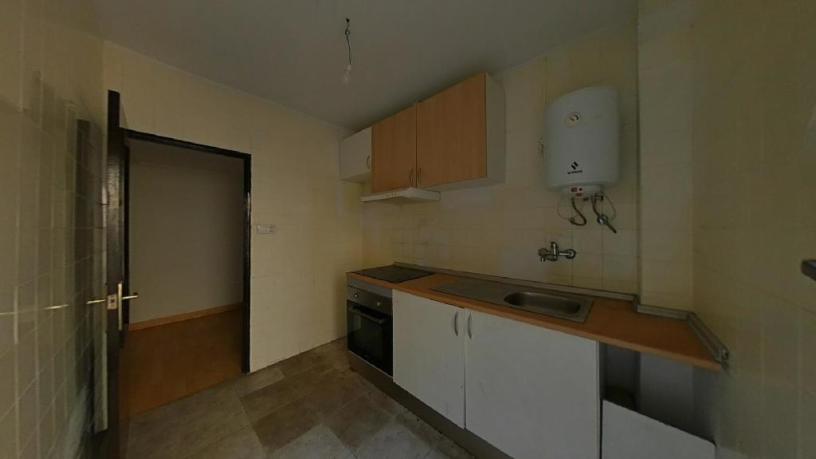 76m² Flat on street Antonio Maura, Zaragoza