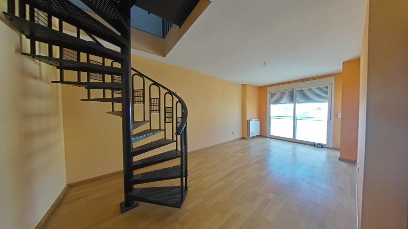 79m² Flat on street Rio Gallego, Zaragoza