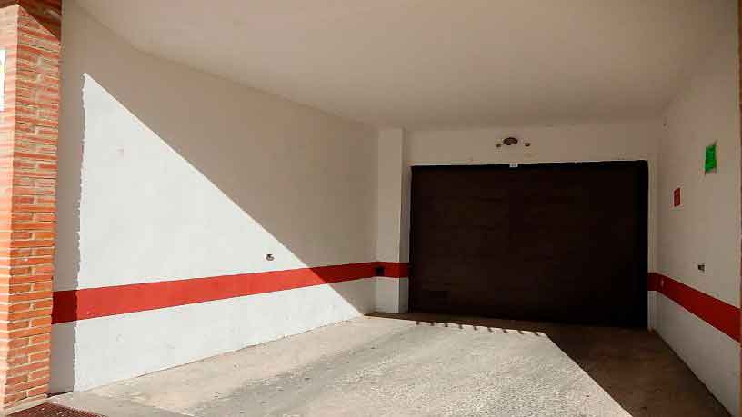 Parking space on street Mayor, Zuera