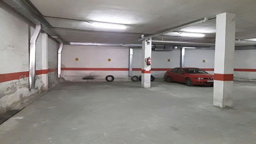 Parking space in street Mayor, Zuera, Zaragoza