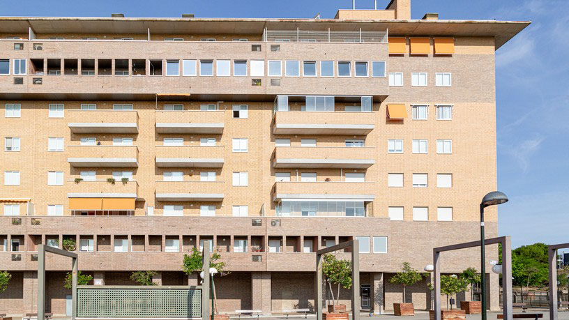 Local/Oficina de 253m² en calle Luis Pinilla Soliveres, Zaragoza