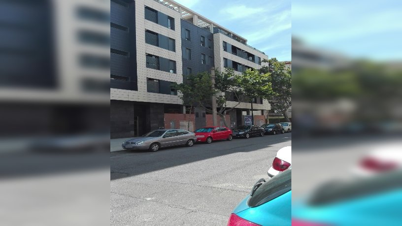 Local comercial de 98m² en calle Joaquin Guiral, Zaragoza