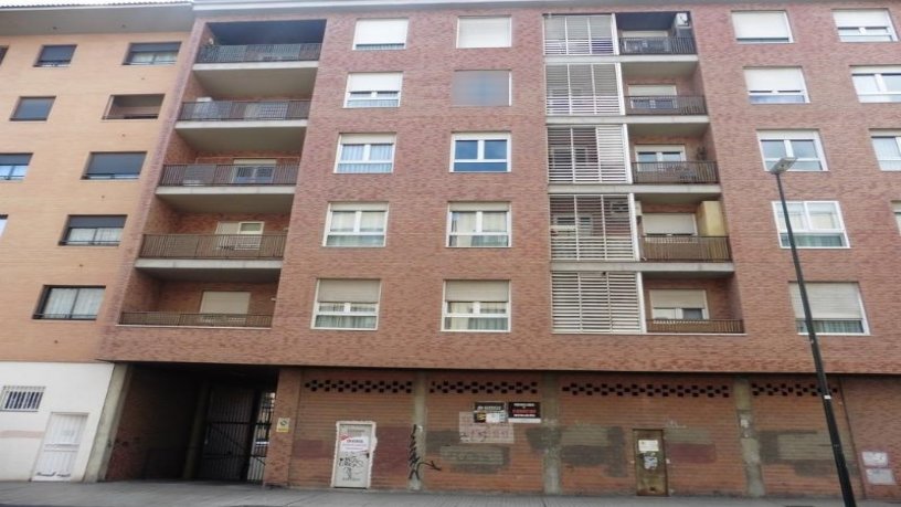 Local comercial de 120m² en calle Miguel Servet, Zaragoza