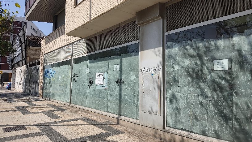 351m² Commercial premises on avenue Cesareo Alierta, Zaragoza