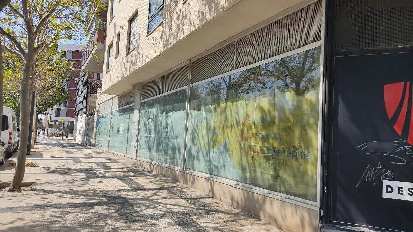 351m² Commercial premises on avenue Cesareo Alierta, Zaragoza