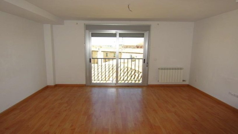 111m² Flat on street Luna, Ejea De Los Caballeros, Zaragoza