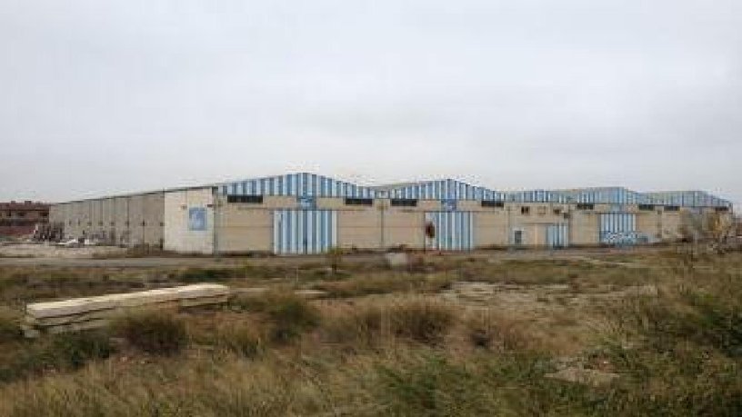 Nave industrial de 5287m² en avenida Av Pueyo De Jaca, Pinseque, Zaragoza