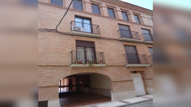 Local comercial de 196m² en calle Goya, Magallón, Zaragoza