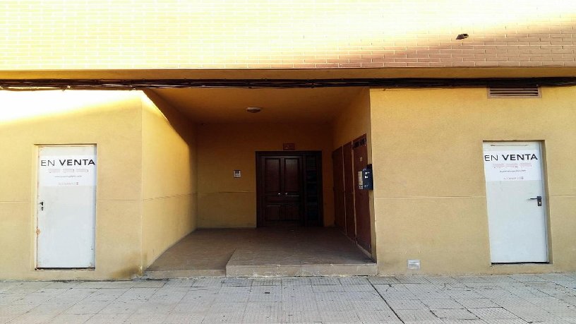 Local comercial de 284m² en calle Joaquin Costa, Ejea De Los Caballeros, Zaragoza