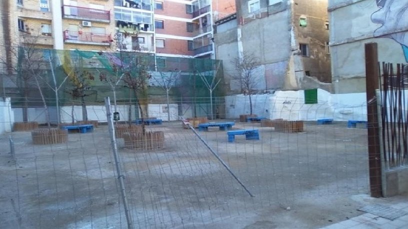 Suelo urbano de 233m² en calle Armas, Zaragoza