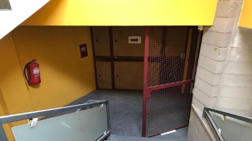 Bureau de 385m² dans rue Maria Moliner, Zaragoza