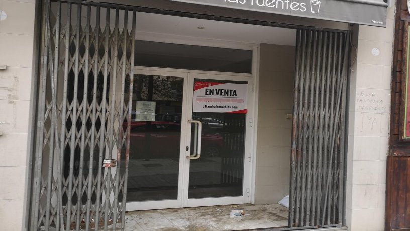 Local comercial de 113m² en calle Herrerin, Zaragoza