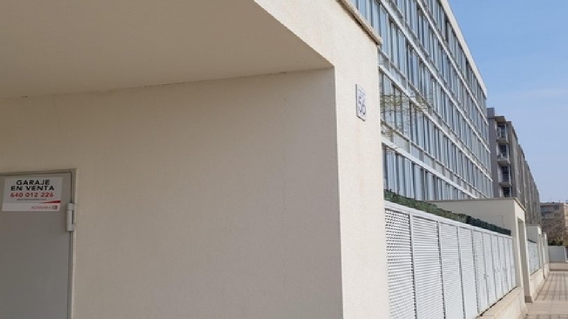 Plaza de garaje de 13m² en calle Cantando Bajo La Lluvia, Zaragoza