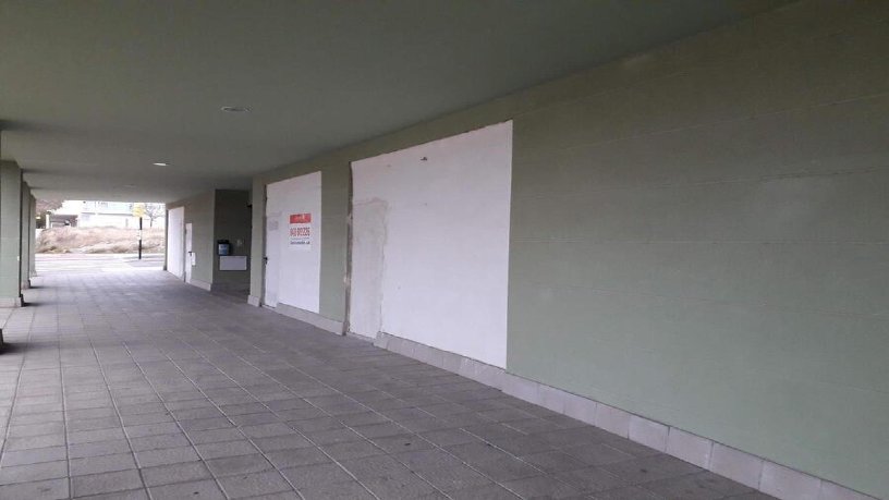 Local comercial de 126m² en calle Cl Lista De Schindler, Zaragoza