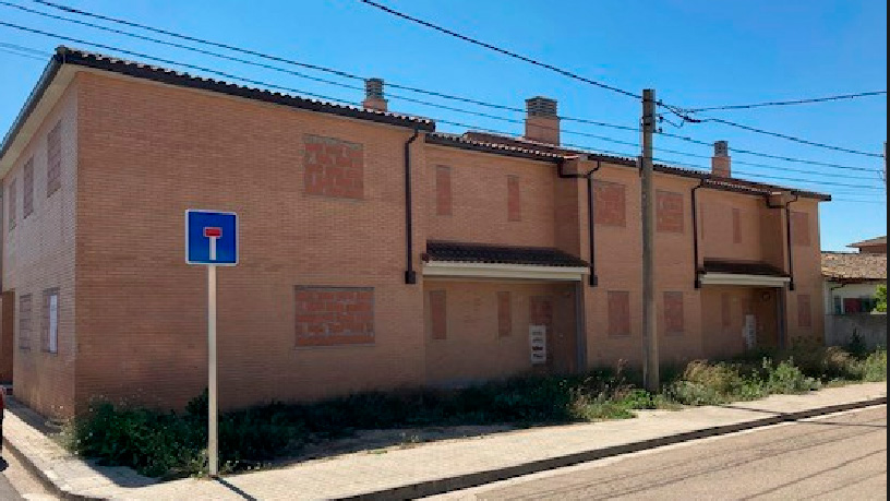 Obra parada en calle Soria, Grisén, Zaragoza