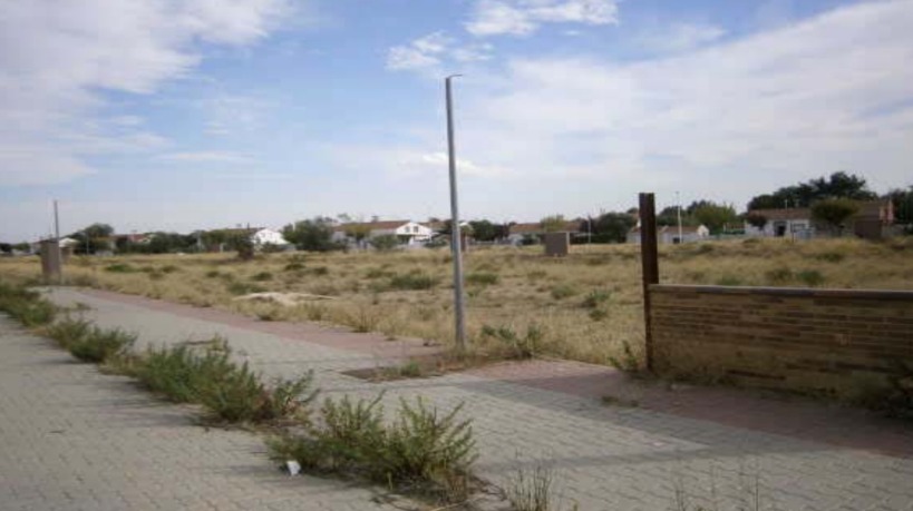 Suelo urbanizable de 3413m² en barrio Viñales, Pinseque, Zaragoza