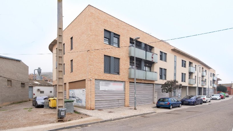 Plaza de garaje de 15m² en calle Ramon Y Cajal 29, Cadrete, Zaragoza