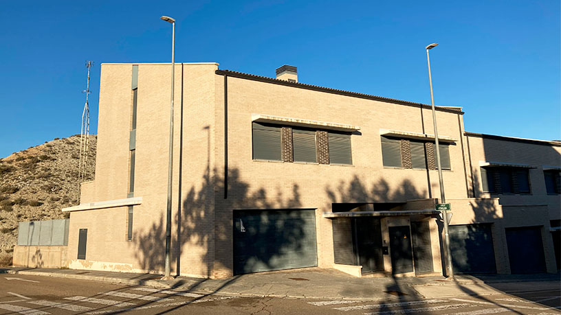 Maison de ville de 337m² dans rue Italia, Cuarte De Huerva, Zaragoza