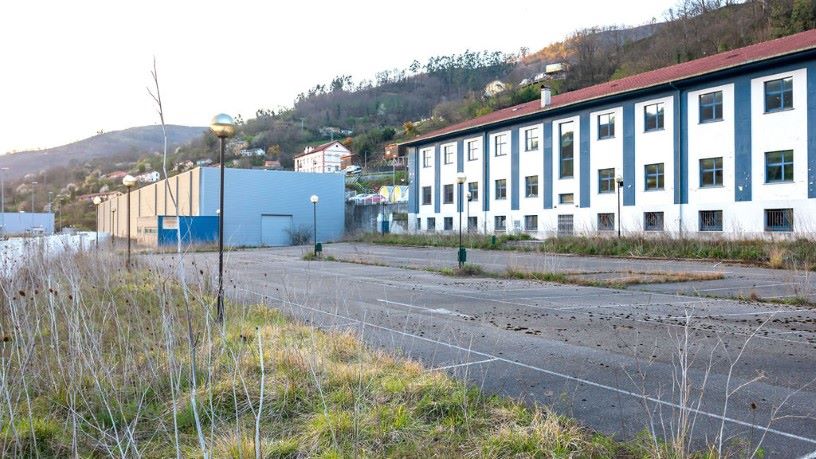 Entrepôt industriel de 3984m² dans zone ind. La Cuadriella S/n, Mieres, Asturias