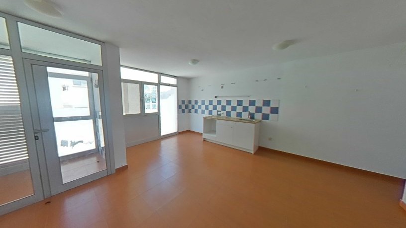 Piso de 75m² en calle El Cangrejo, Oliva (La), Las Palmas