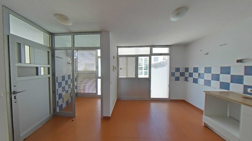 Piso de 75m² en calle El Cangrejo, Oliva (La), Las Palmas