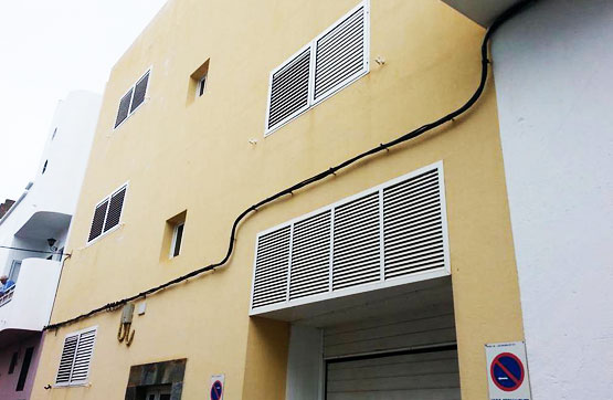 Parking space on street Pancho Ruiz, Palmas De Gran Canaria (Las)