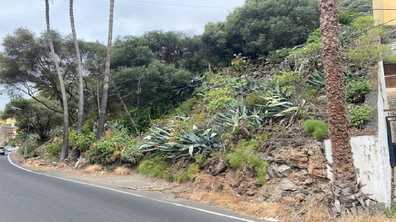 Terrain urbain de 617m² dans rue De La Angostura, Santa Brígida, Las Palmas