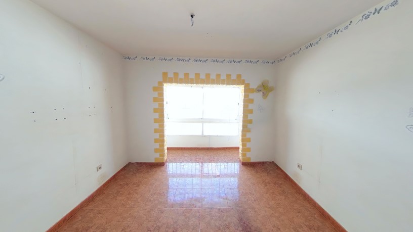 Piso de 121m² en calle Pancho Guerra, Santa Lucía De Tirajana, Las Palmas