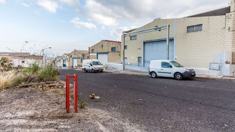 Entrepôt industriel de 1141m² dans rue Orquídea, Polígono Industrial El Chorrillo, Santa Cruz De Tenerife